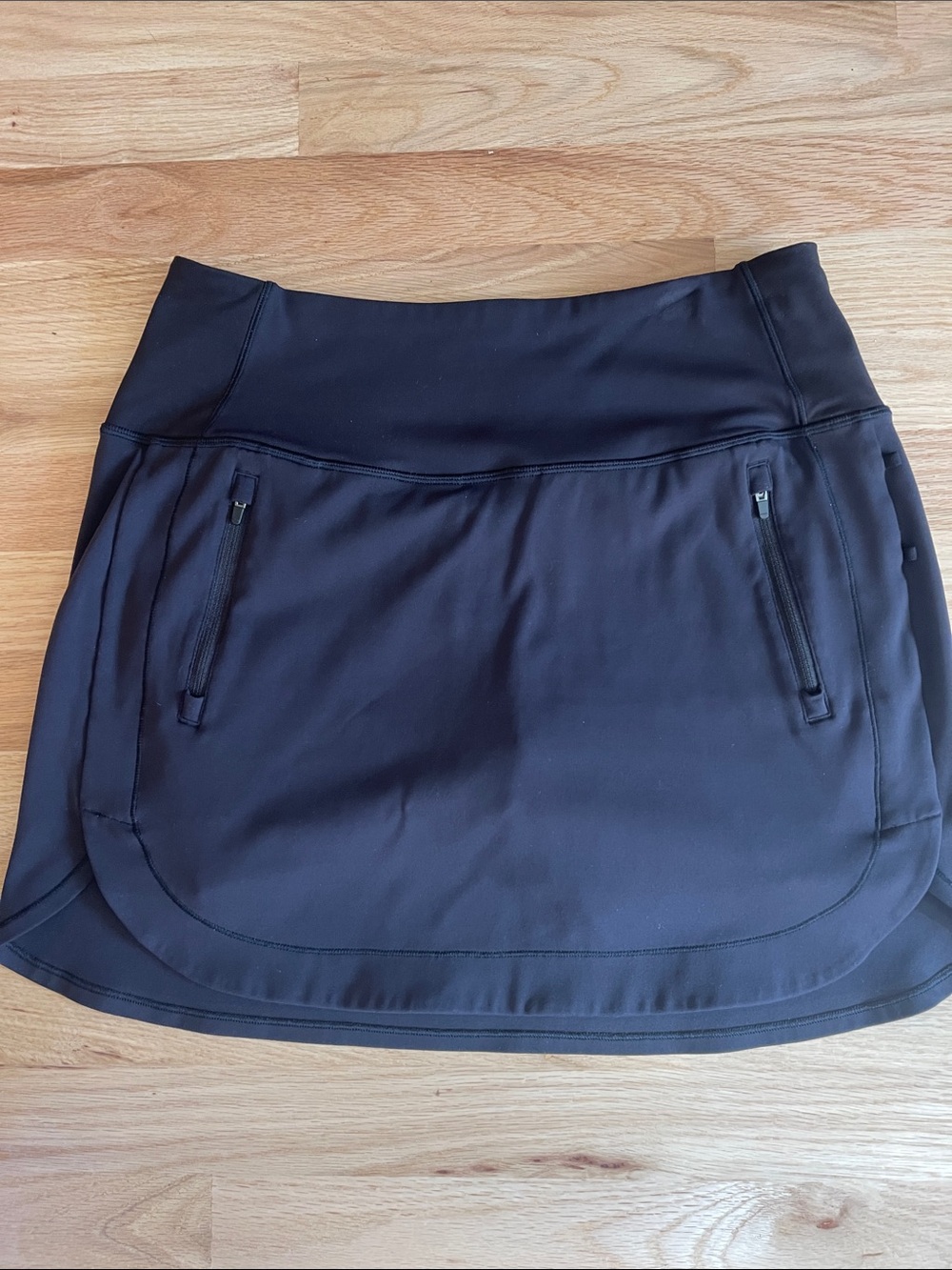 Athleta black athletic skort with zip pockets